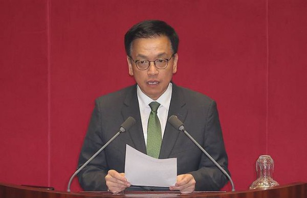 사의 표명하는 최상목 부총리..